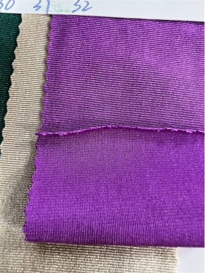 DG-BT recycled polyester glossy Lycra Composition: 82% recycled polyester 18% spandex Weight: 180g/㎡ detail view-13